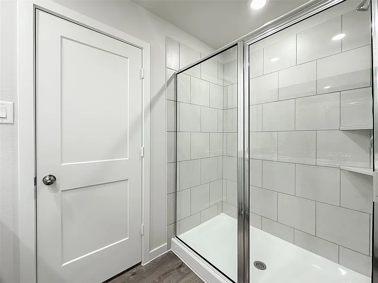 7806 Alset Dr — Photo 23