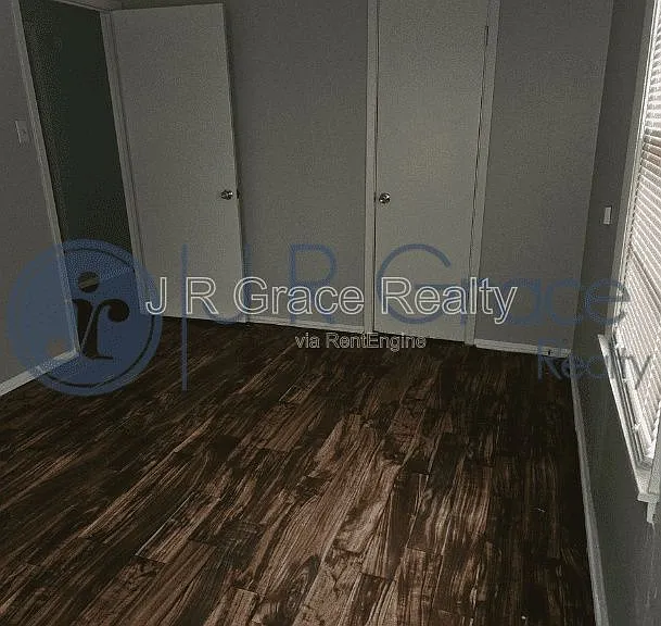 602 E Navarro Ave — Photo 9