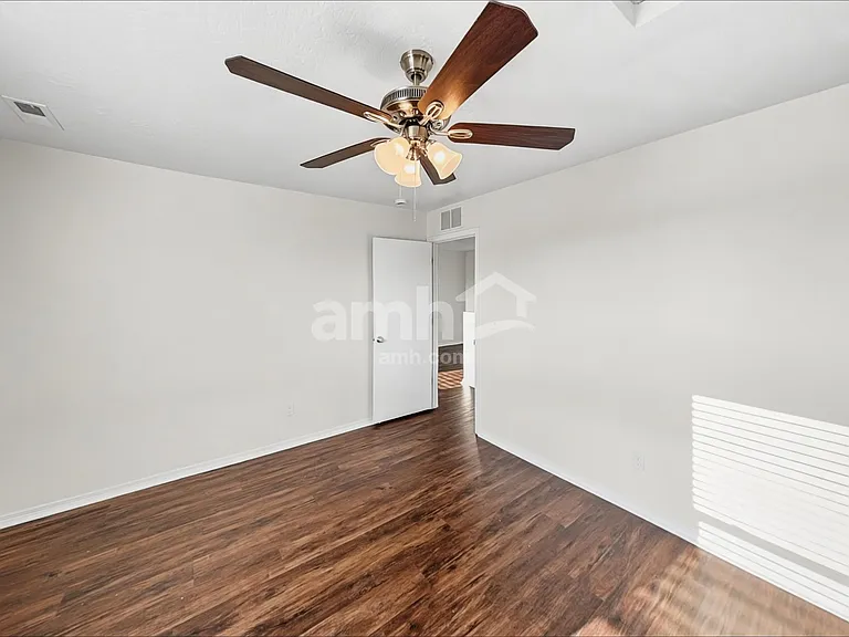 4716 Keepsake Ave — Photo 10