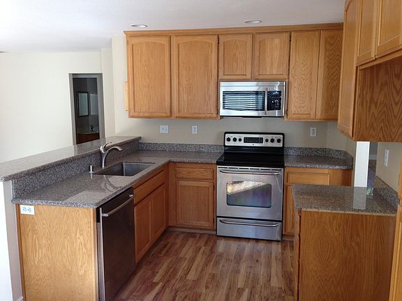 4th image of 2250 Oak Hills Dr