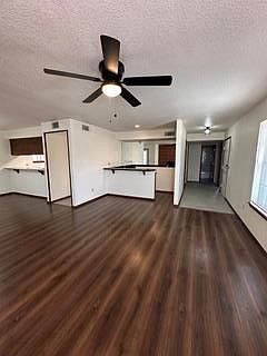 5th image of 4400 Hemingway Dr APT 207