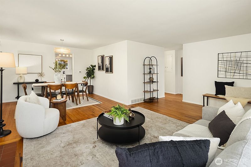 4th image of 7720 36th Avenue SW