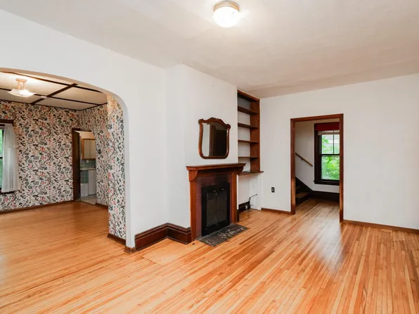 2105 Scudder St, Saint Paul, MN 55108