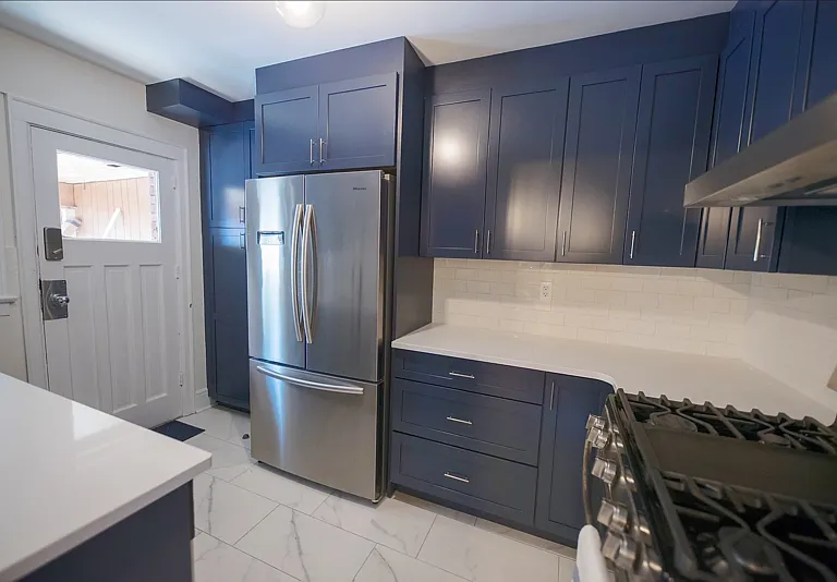 858 Bronson Ave #B — Photo 13