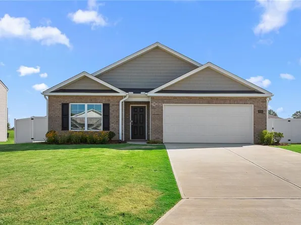 629 Fionn St, Gibsonville, NC 27249