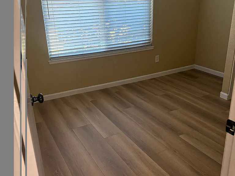 229 Yosemite Dr — Photo 5