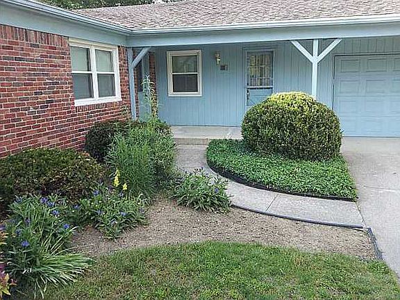 2nd image of 7432 Glenfair Ct
