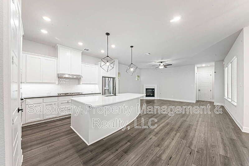 1st image of 9324 Trammel Davis Rd