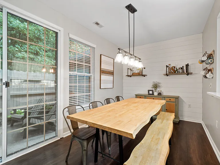 5276 Elston Ln — Photo 3