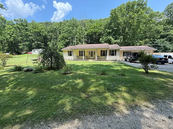68 Iona Dr, Elkview, WV 25071