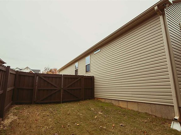5th image of 725 Kingswood Valley Dr