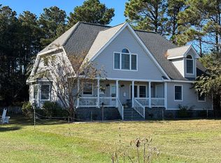 126 Narrow Shore Rd, Aydlett, NC 27916