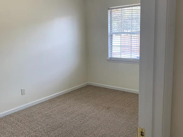 761 Melissa Dr — Photo 5