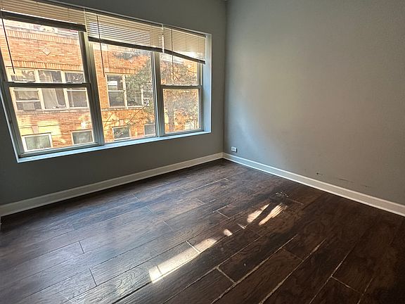 3rd image of 3009 W 19th St Unit 1S