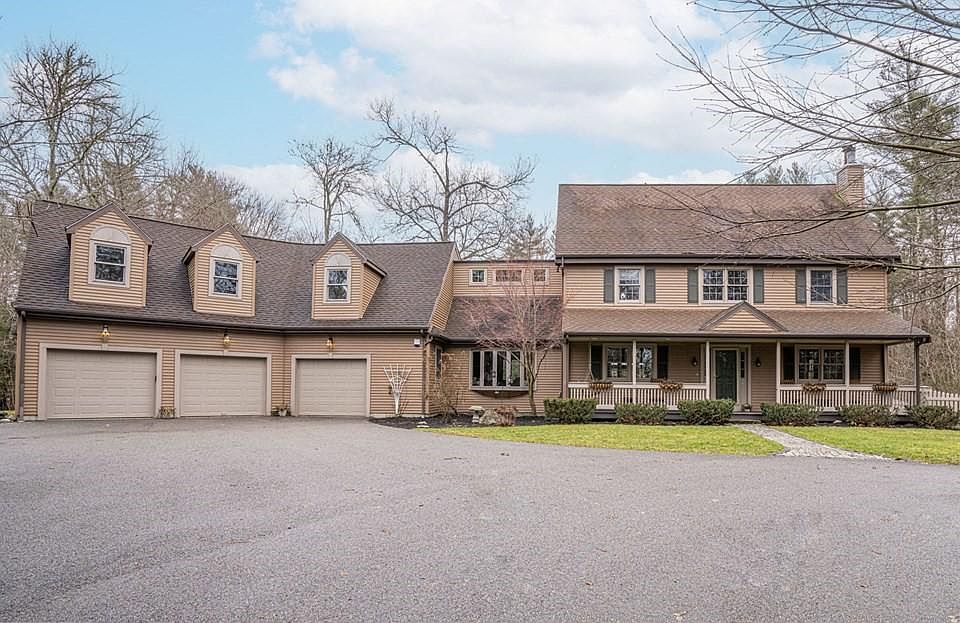 1st image of 101 Lakeside Ave