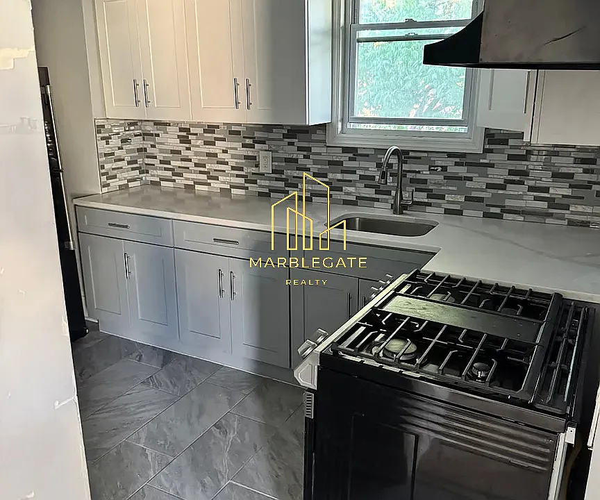 267-269 Goldsmith Ave #3AA