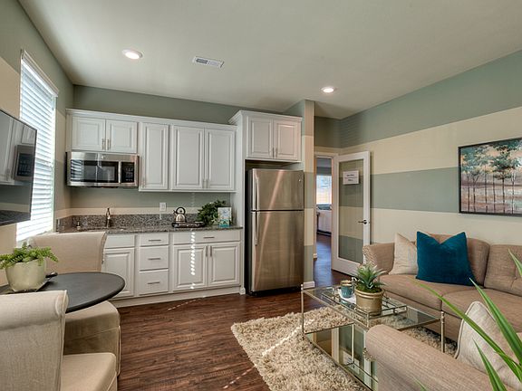 4th image of 15530 SE 277th Pl #1