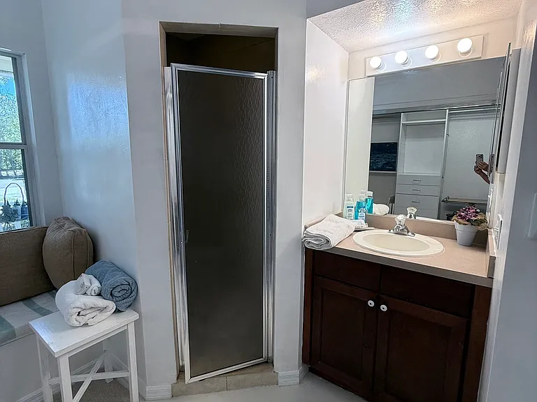 Double Headed Shower, great for a refreshing shower after a long day at work or exploring all Naples has to offer~