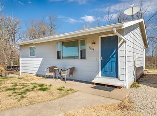 8805 Godfrey Rd, Godfrey, IL 62035