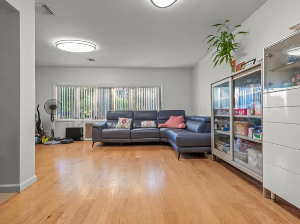 669 West Fingerboard Road image 6 of 39