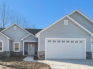 16341 Silver Fox Cir, Linden, MI 48451