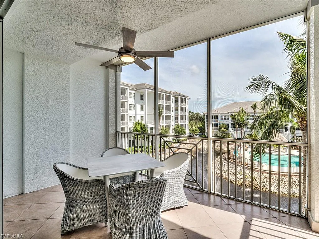 2 bed, 2.0 bath, 1268 sqft, $3,045 — Photo 2