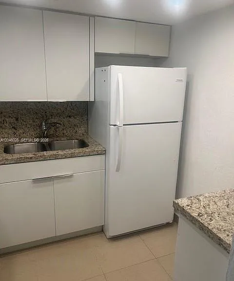 10395 N Kendall Dr #V4 — Photo 6