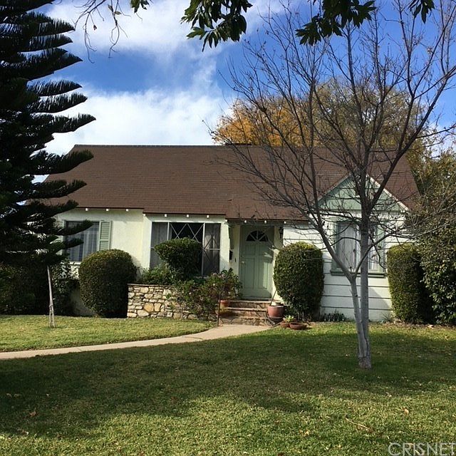 1st image of 925 E Cedar Ave