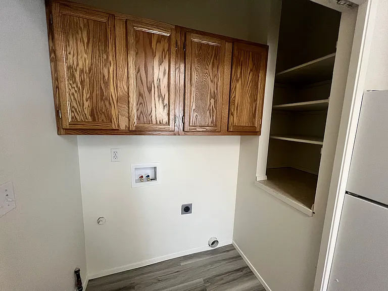 709 NE Savannah Dr #3 — Photo 11