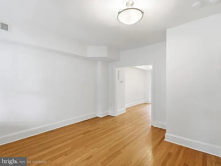 440 Delafield Pl NW — Photo 5