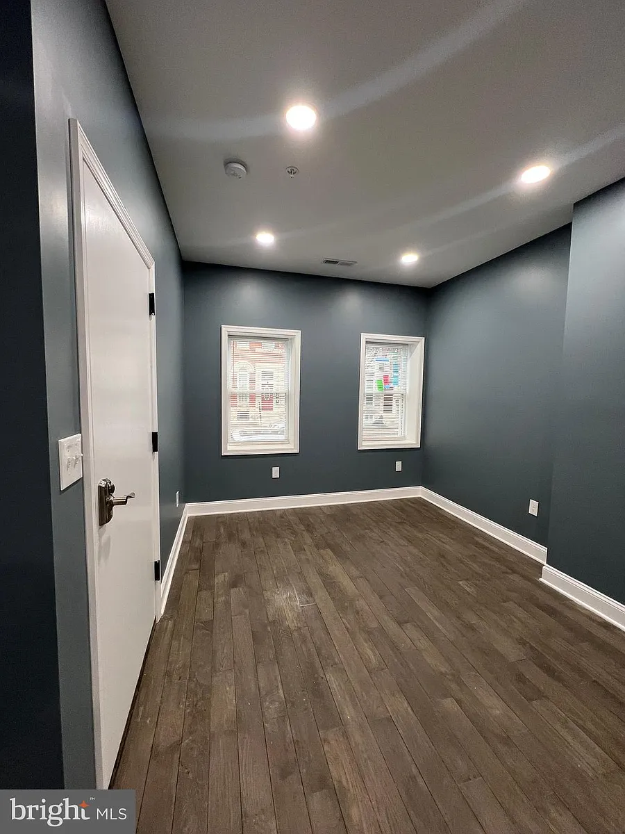 Building Photo - 2020 McCulloh St #1