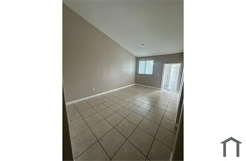 1656 SE 29th Ct Photo 1