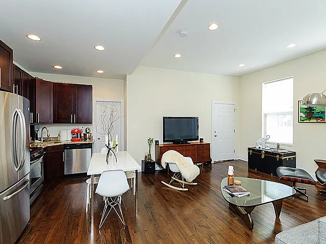 1834 W Wabansia Ave #1F — Photo 4