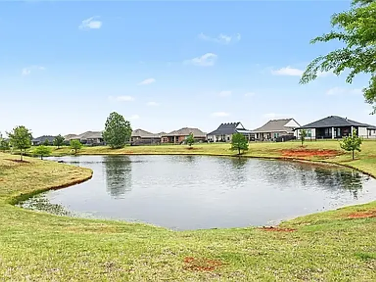 2344 Roca Dr — Photo 21
