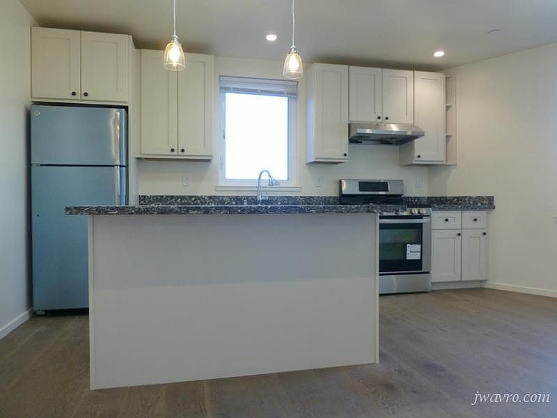 1st image of 25 Elgin Park #12