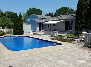 6 Clearview Blvd, Castleton, NY 12033