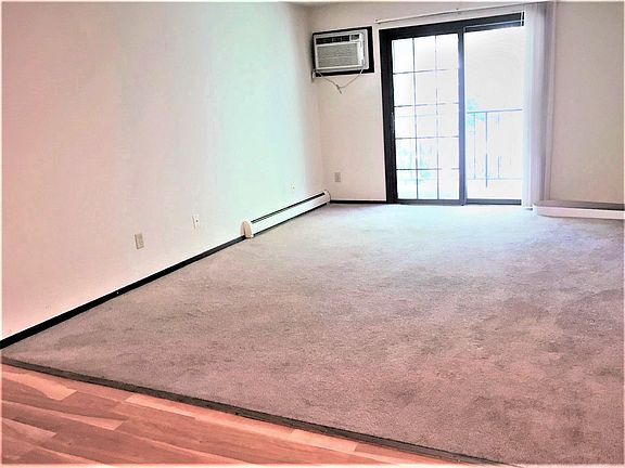 3rd image of 2437 Chalet Gardens Ct APT 4