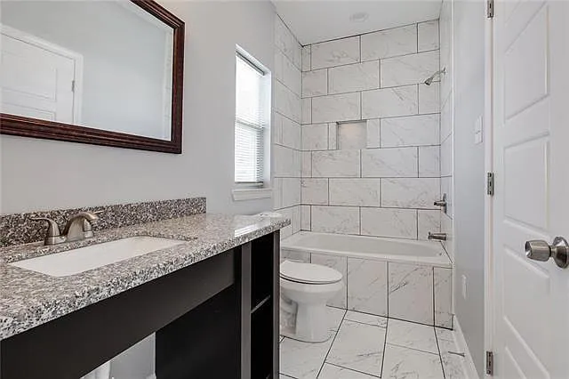 55 Carriage Ln #D — Photo 9