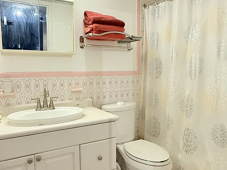 360 Tecumseh Rd W #302 — Photo 12
