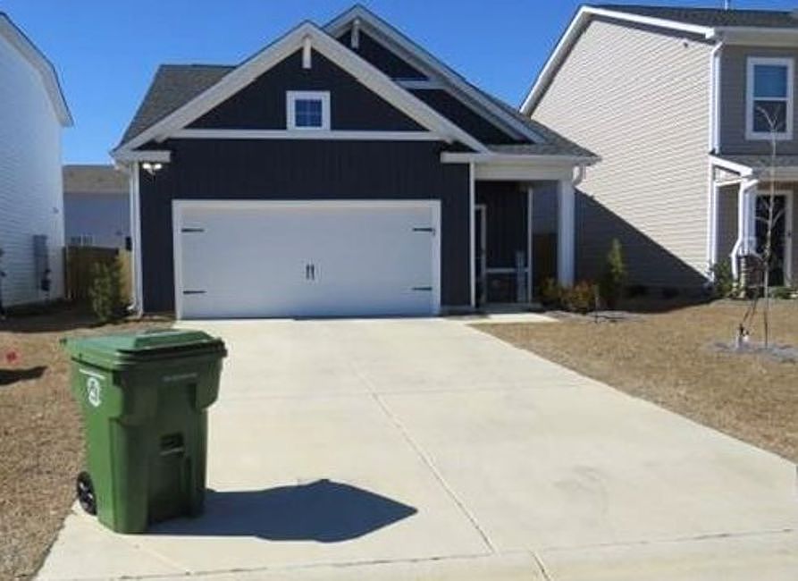 1st image of 428 Middlebury Ln