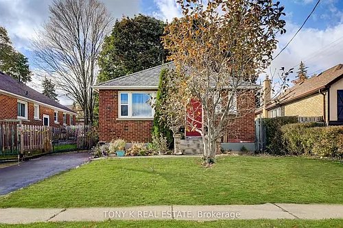 654 Grierson St Photo 1