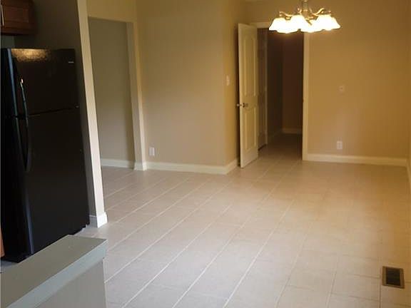 3rd image of 3355 N Wellington Ave