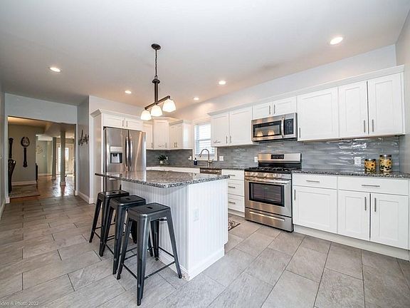 5th image of 28 Saint John St