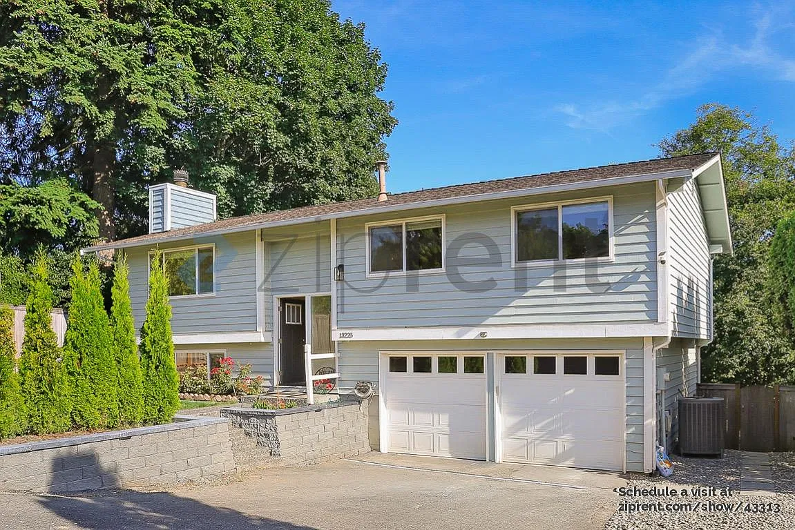 3 bed, 1760 sqft, $3,740 — Photo 1