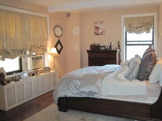 Sold by Helen Downey, LREB | media 31