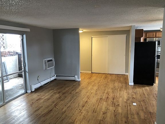 3rd image of 2700 S Holly St APT 112