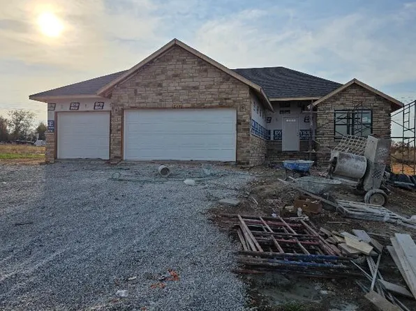 689 W Castor Loop, Nixa, MO 65714