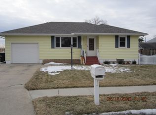915 2nd St, Columbus, NE 68601
