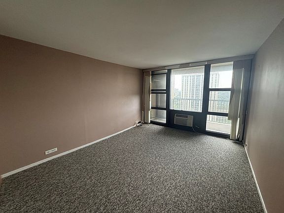 5th image of 2605 S Indiana Ave Unit 1507