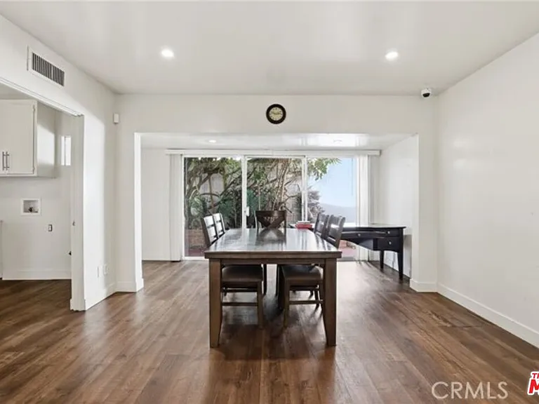 6732 Wooster Ave — Photo 4